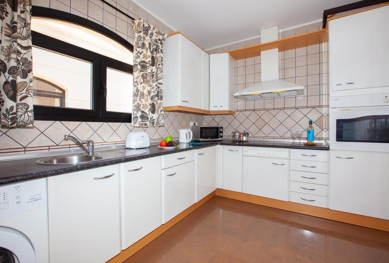 Riviera Park, Central 2 Bed Apartment Puerto del Carmen  Buitenkant foto